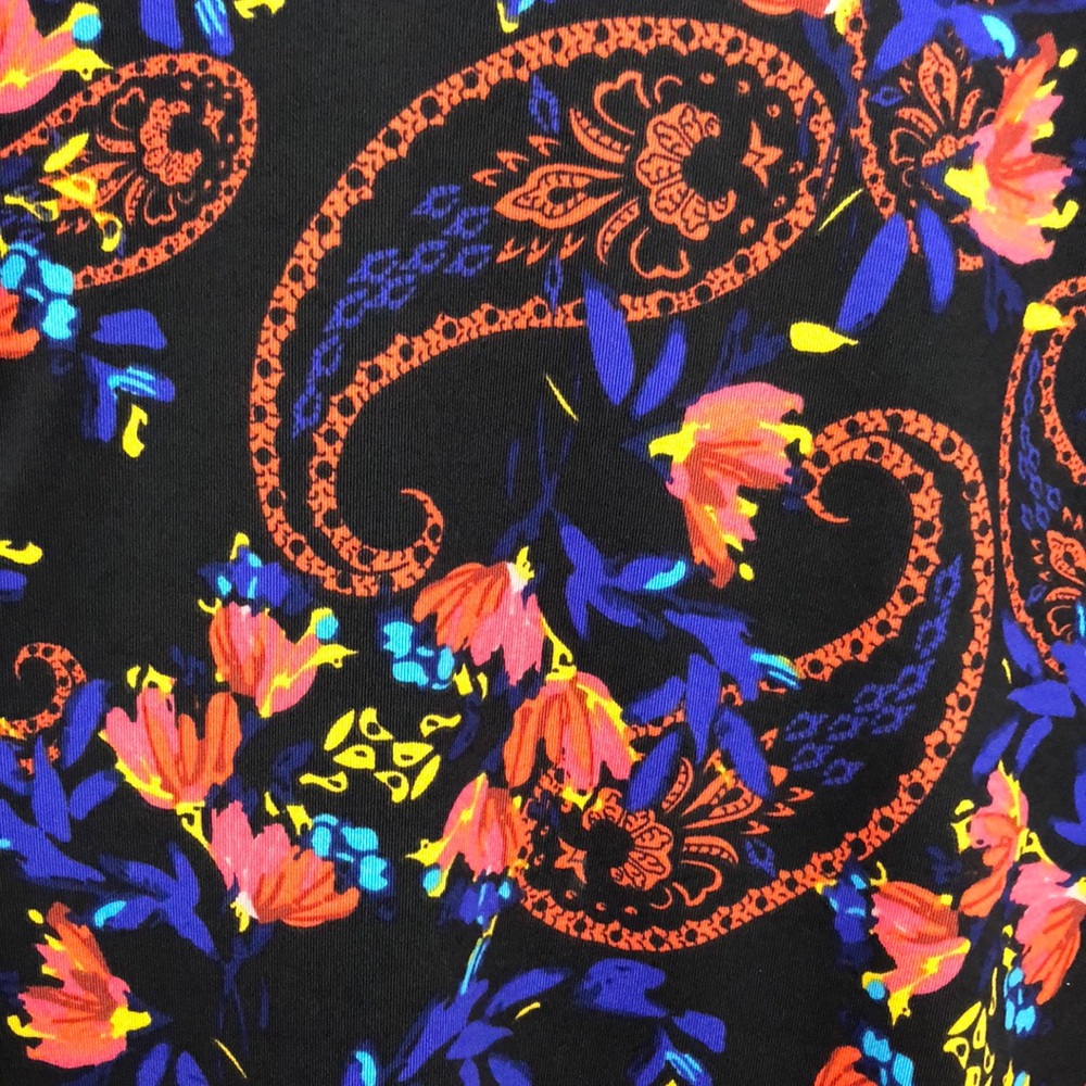 Brand new with tags M Lularoe Debbie